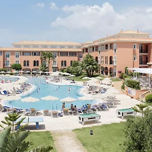 Grupotel Macarella & Apartahotel